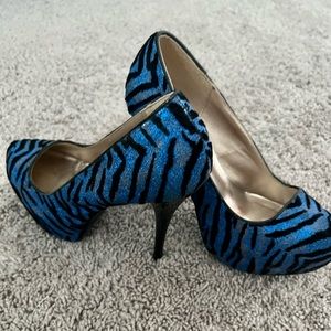 Shi blue zebra print heels